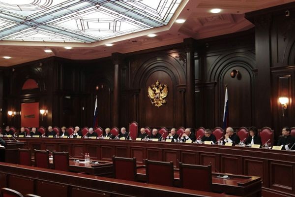 судья в отставке не может заниматься адвокатской практикой